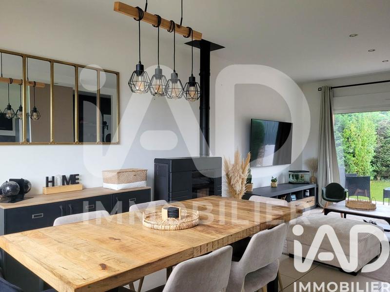 Maison - 137 m² - 7 pièces