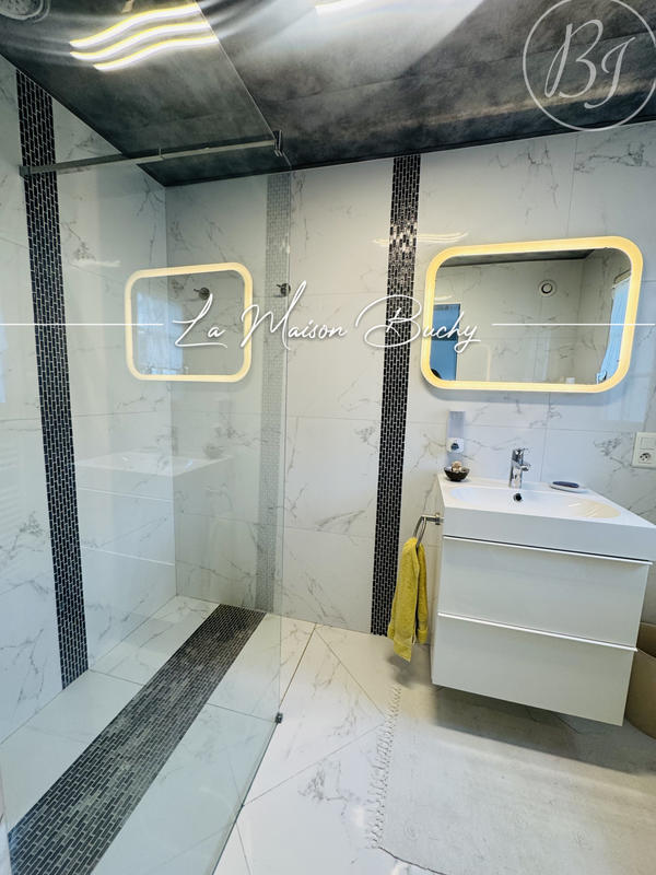 Maison - 185 m² - 6 pièces