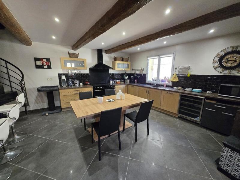 Maison - 110 m² - 4 pièces