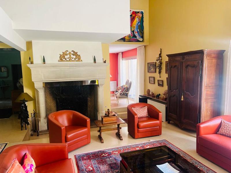 Maison - 359 m² - 11 pièces