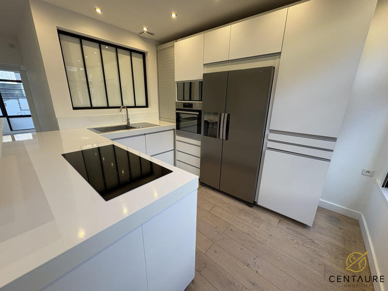 Appartement - 95 m² - 4 pièces