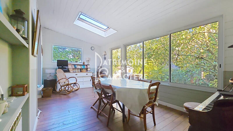 Maison - 122 m² - 6 pièces