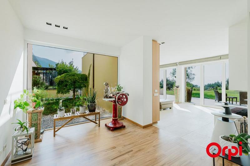 Villa - 366 m² - 11 pièces