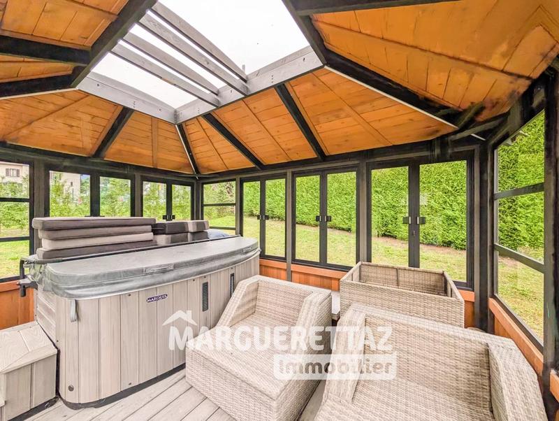 Villa - 290 m² - 8 pièces