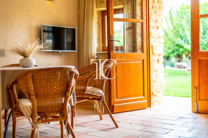 Maison - 537 m² - 12 pièces