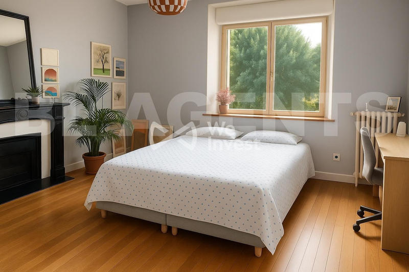 Maison - 240 m² - 8 pièces