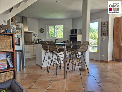 Maison - 140 m² - 6 pièces