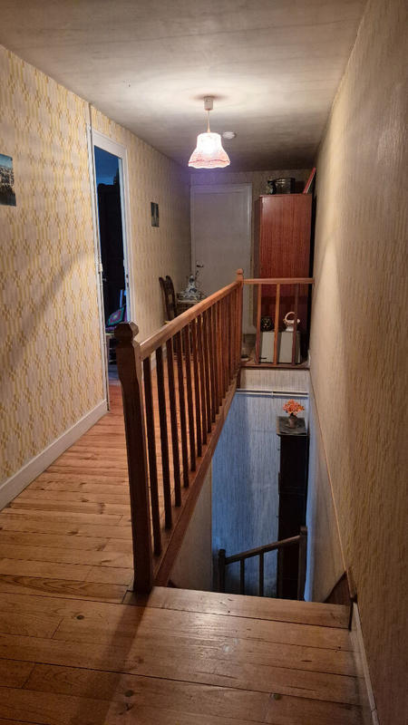 Maison - 142 m² - 8 pièces