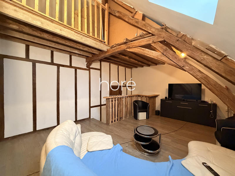 Maison - 255 m² - 8 pièces