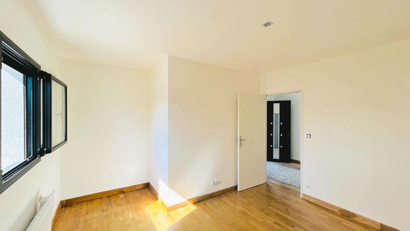 Maison - 155 m² - 6 pièces