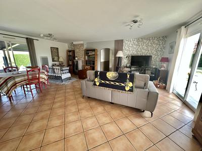 Maison contemporaine - 147 m² - 8 pièces