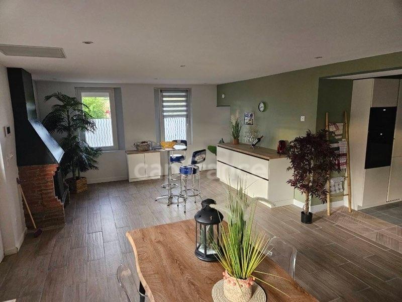 Corps de ferme - 240 m² - 8 pièces