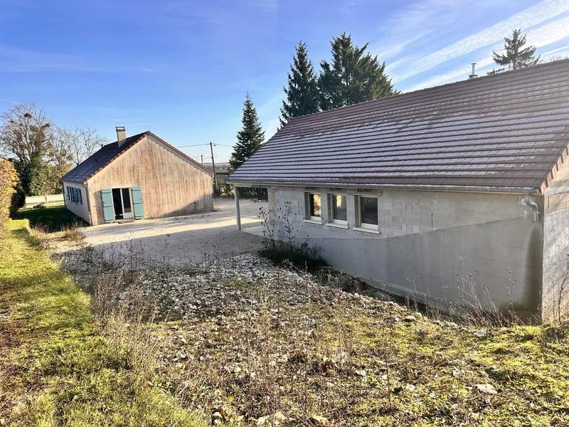 Maison - 95 m² - 6 pièces