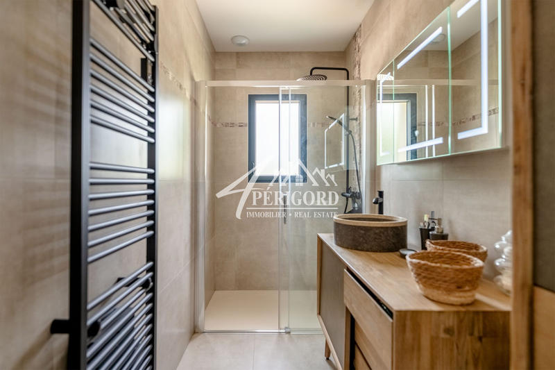 Maison contemporaine - 162 m² - 7 pièces