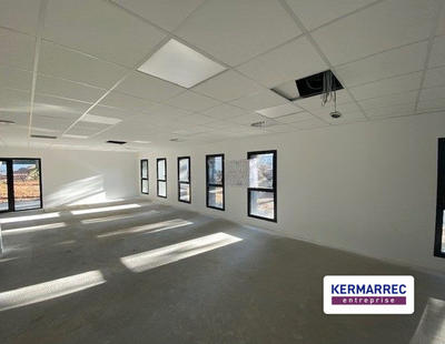 Bureau - 486 m²