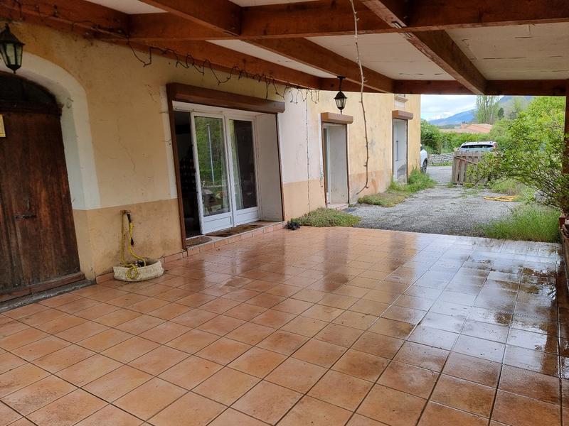 Propriété - 160 m² - 6 pièces