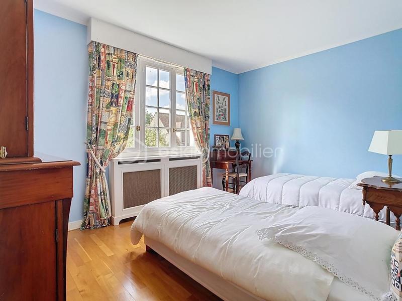 Maison - 207 m² - 6 pièces