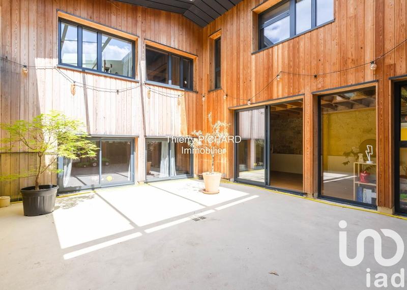 Maison de maîtres - 211 m² - 6 pièces