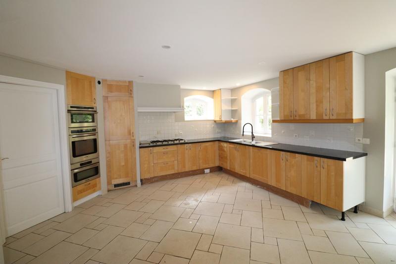 Maison ancienne - 232 m² - 8 pièces