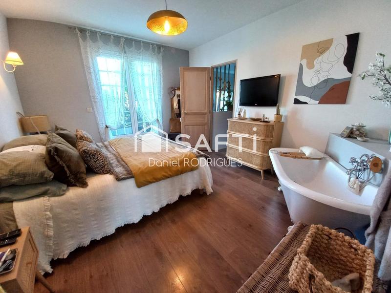 Maison - 197 m² - 8 pièces