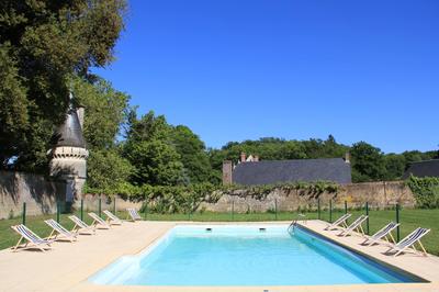 Château - 2 000 m² - 40 pièces