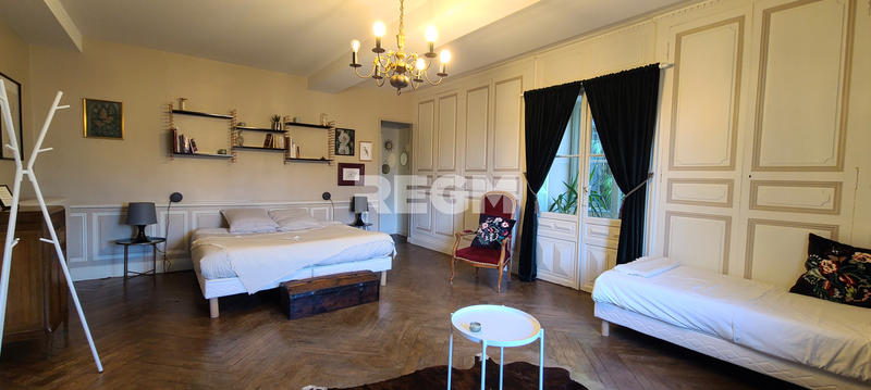 Villa - 320 m² - 13 pièces