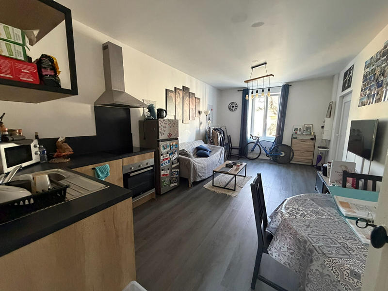 Immeuble - 180 m² - 9 pièces