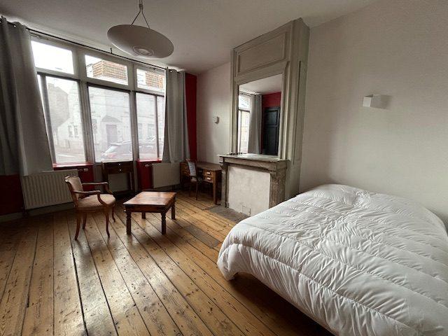 Maison - 240 m² - 6 pièces