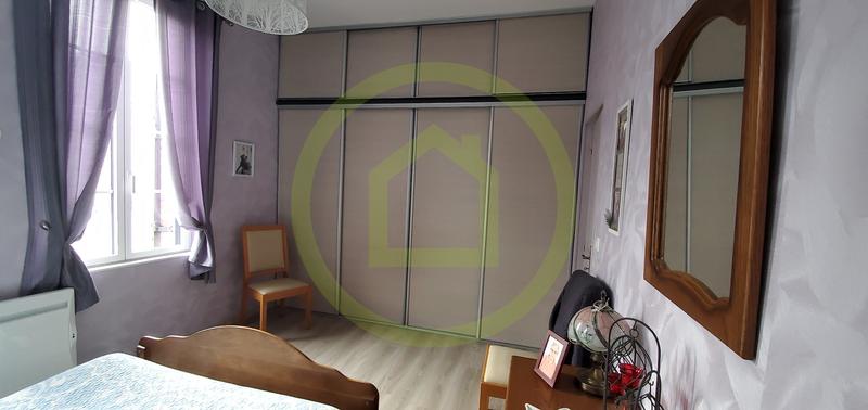 Maison - 98 m² - 5 pièces