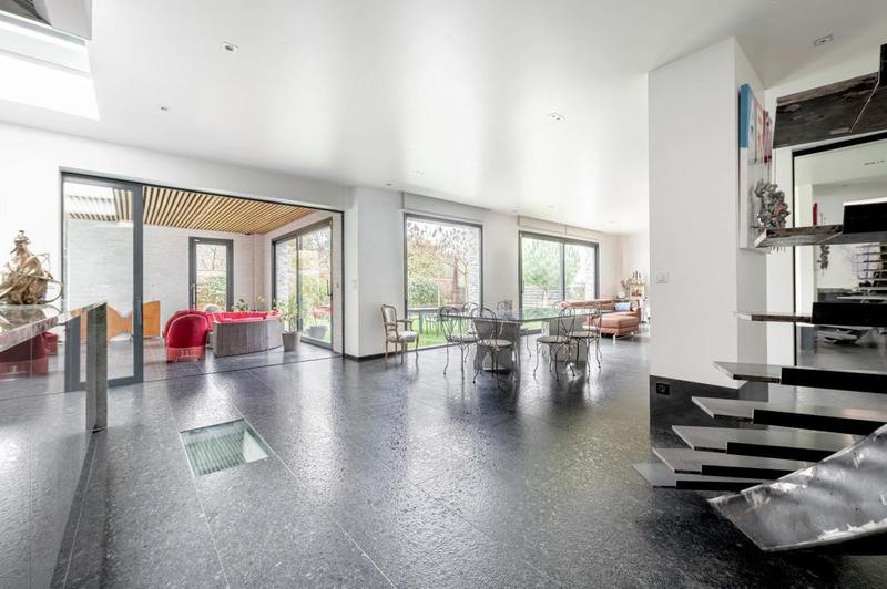 Maison d'architecte - 325 m² - 7 pièces