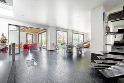 Maison d'architecte - 325 m² - 7 pièces