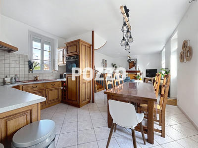 Maison - 90 m² - 4 pièces