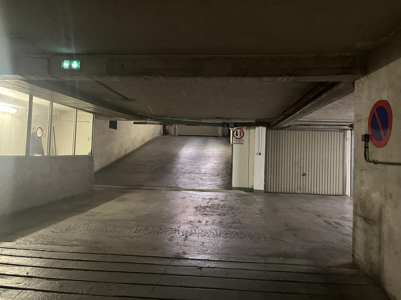 Parking / Garage - 15 m²