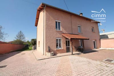 Maison - 209 m² - 8 pièces