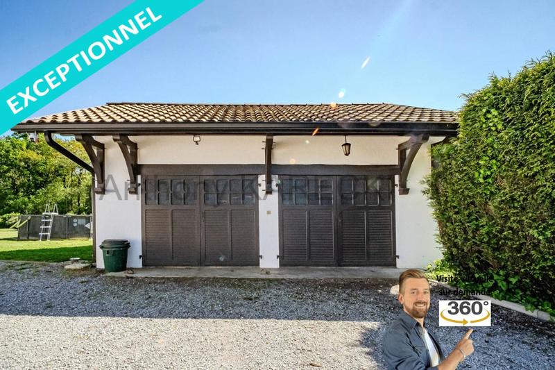 Maison - 235 m² - 7 pièces