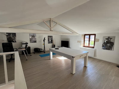 Maison - 246 m² - 7 pièces
