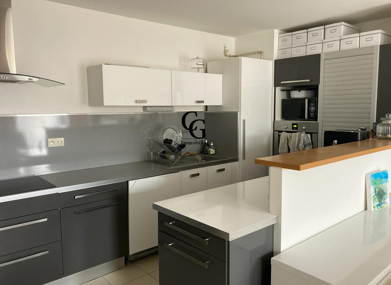 Appartement - 92 m² - 4 pièces