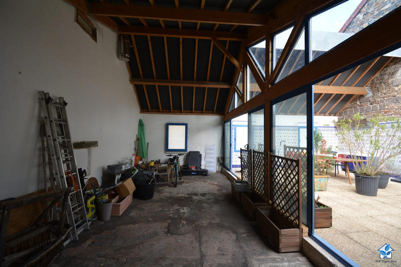 Maison traditionnelle - 248 m² - 6 pièces