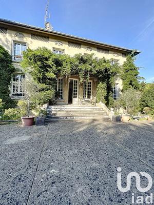 Maison - 252 m² - 11 pièces