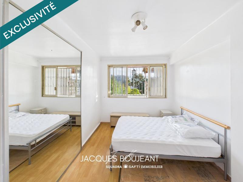 Maison - 230 m² - 9 pièces