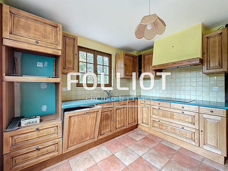 Maison - 201 m² - 7 pièces