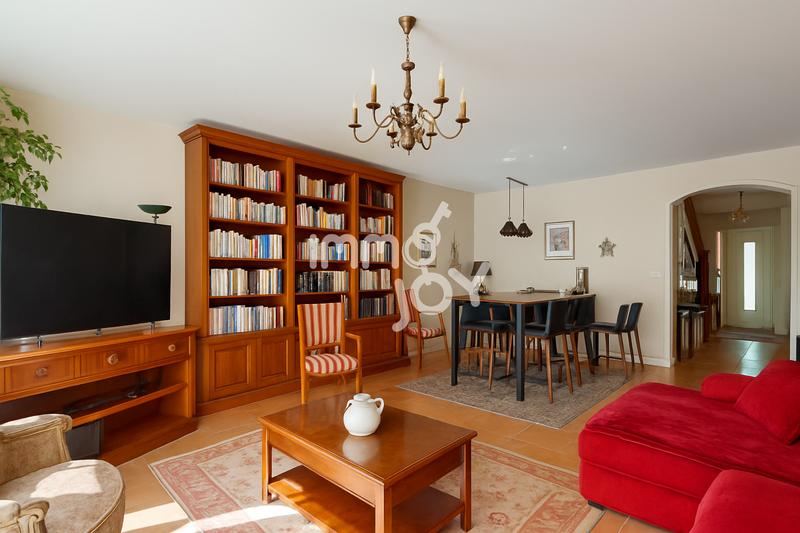 Maison - 159 m² - 7 pièces