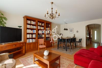 Maison - 159 m² - 7 pièces