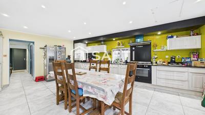 Maison - 94 m² - 4 pièces