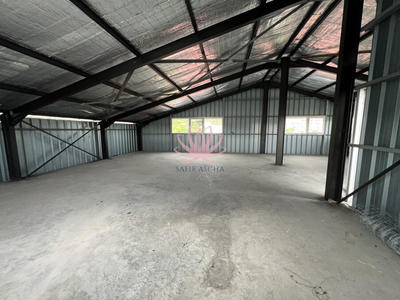 Local commercial - 150 m² - 1 pièce