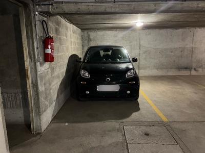 Parking / Garage - 11 m²