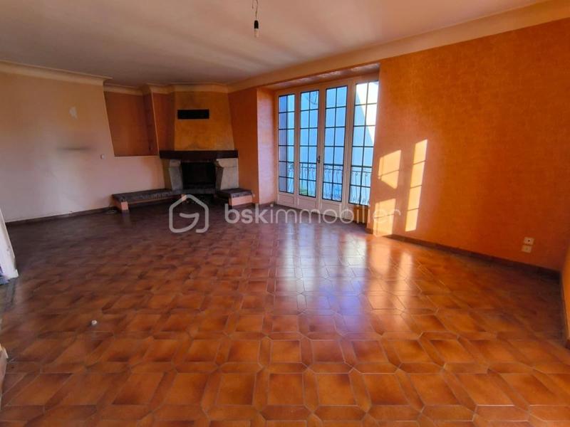 Propriété - 172 m² - 10 pièces