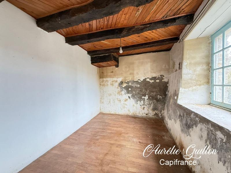 Maison - 250 m² - 15 pièces