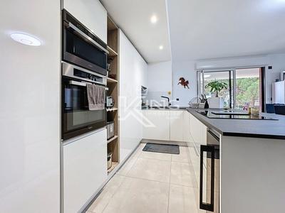 Appartement - 86 m² - 3 pièces