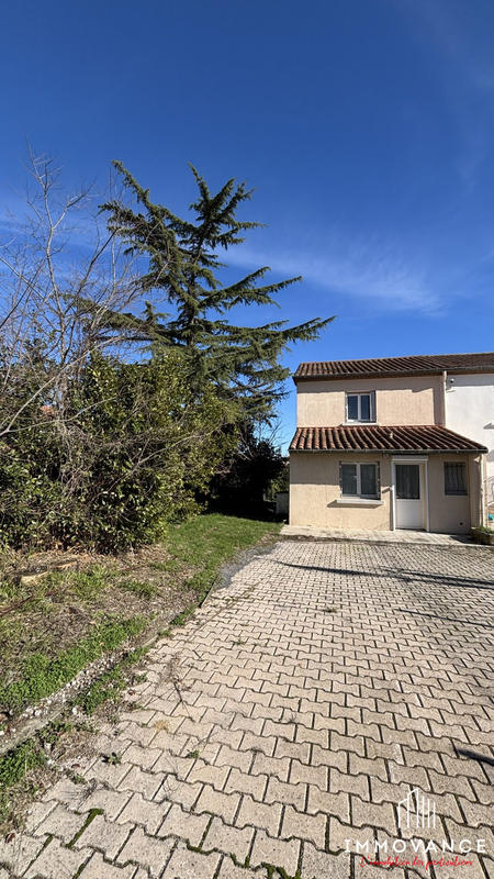 Maison - 94 m² - 5 pièces